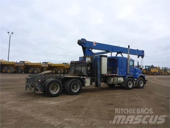 National 1195 Truck mounted cranes
