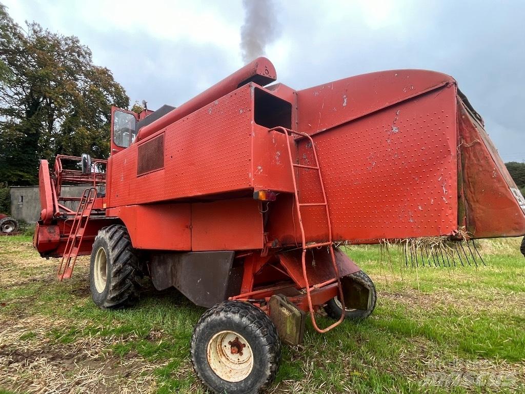  Lavarda M132 Combine harvesters