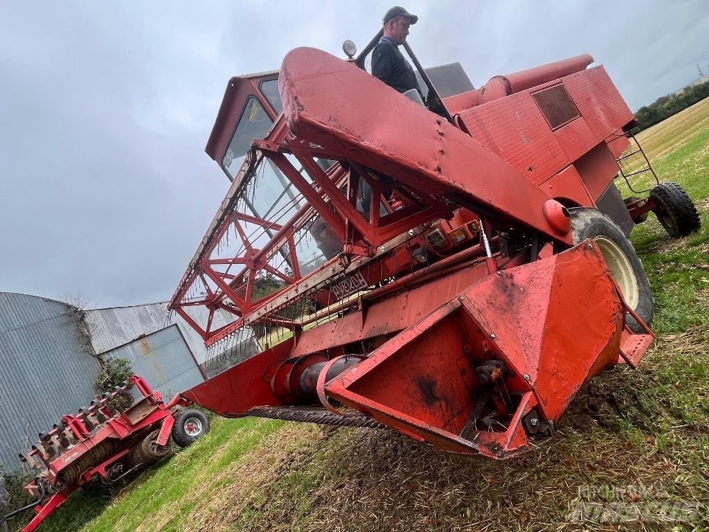  Lavarda M132 Combine harvesters