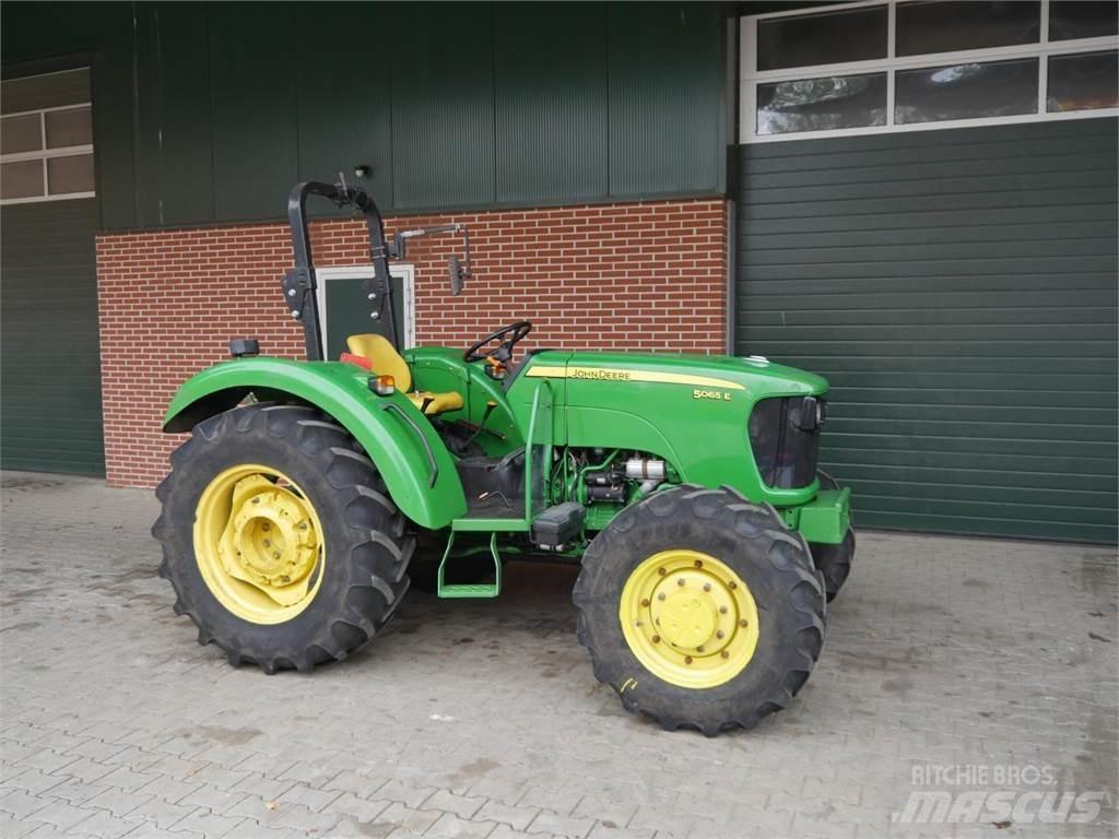 John Deere 5065E Tractors