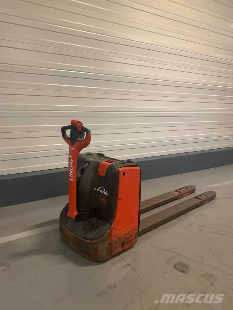 Linde T20 Pedestrian stacker