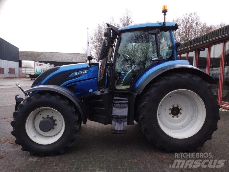 Valtra T234 D Tractors