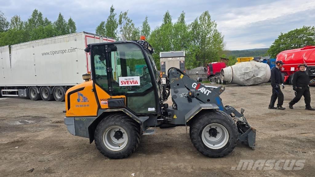 GiANT V 6004 T Mini loaders