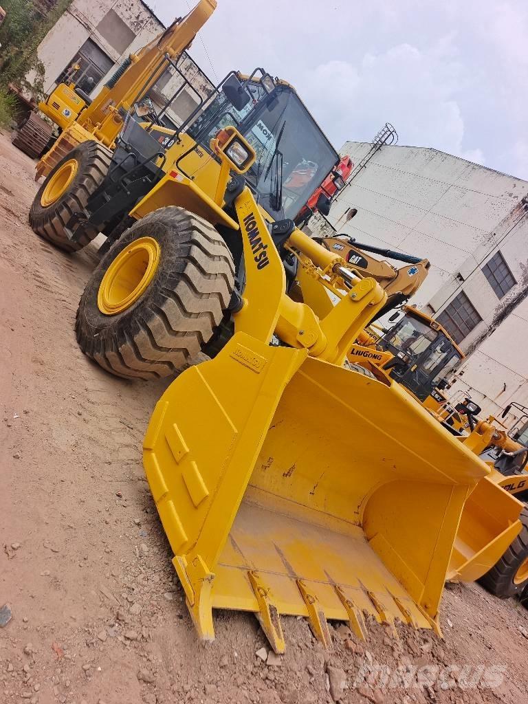 Komatsu WA 380 Wheeled excavators
