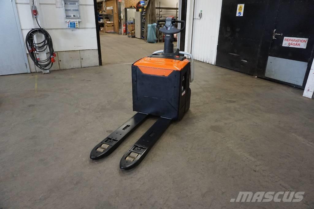 Toyota LPE220 Low lift with platform