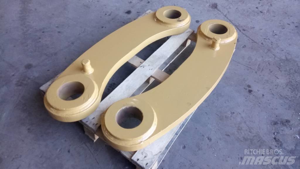 CAT 245 Booms and arms