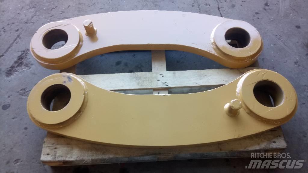 CAT 245 Booms and arms