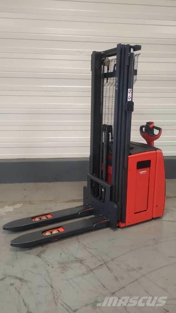 Linde L14 Pedestrian stacker