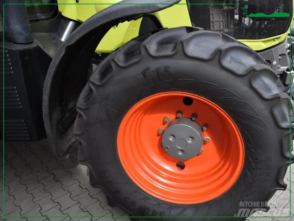 CLAAS Axion 810 Tractors