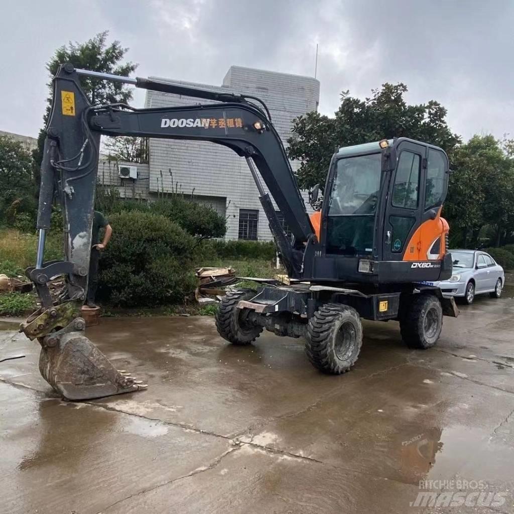 Doosan DX60W Wheeled excavators