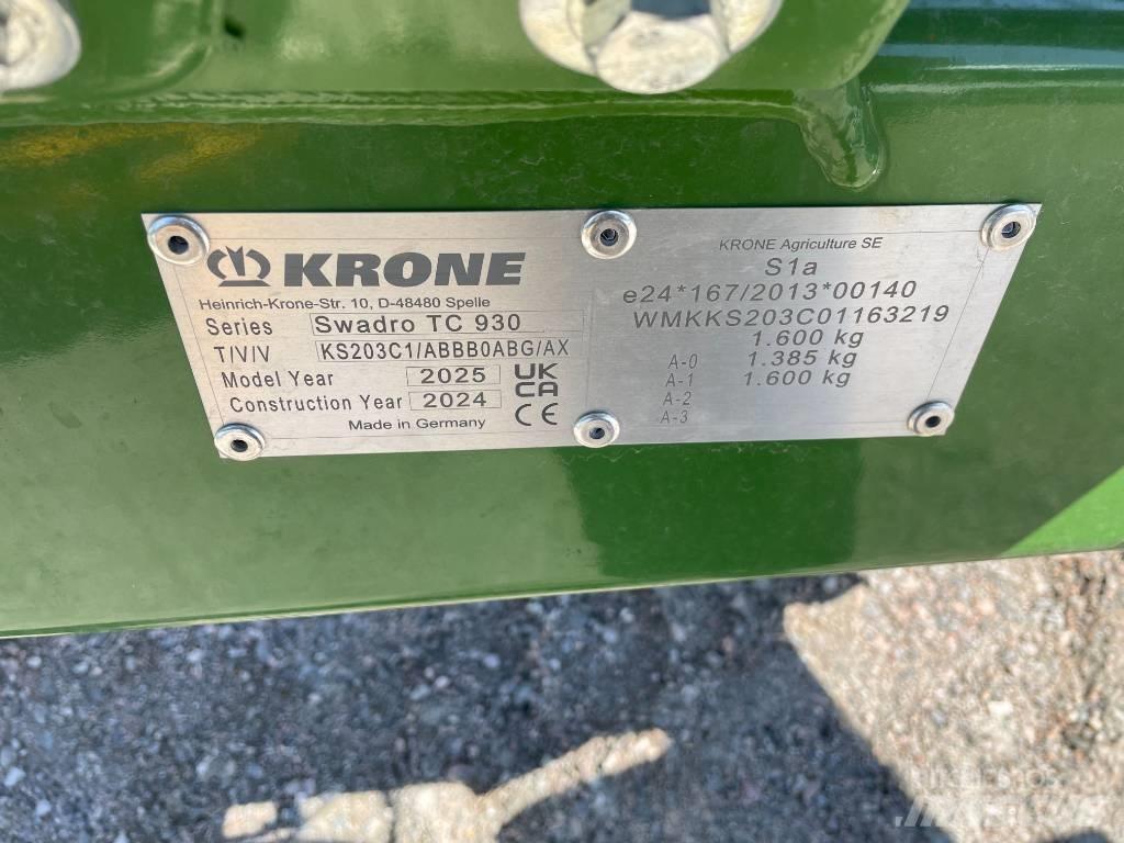 Krone TC 930 Plus Windrowers