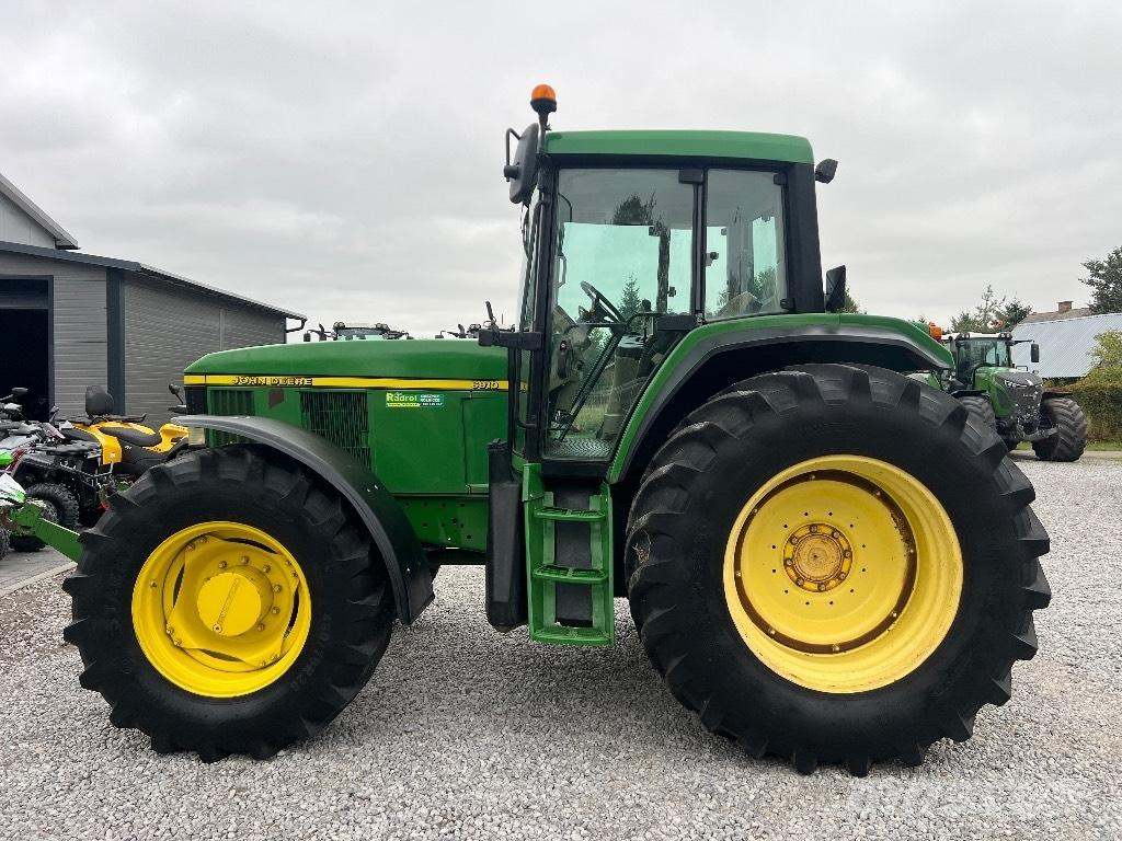 John Deere 6910 Tractors