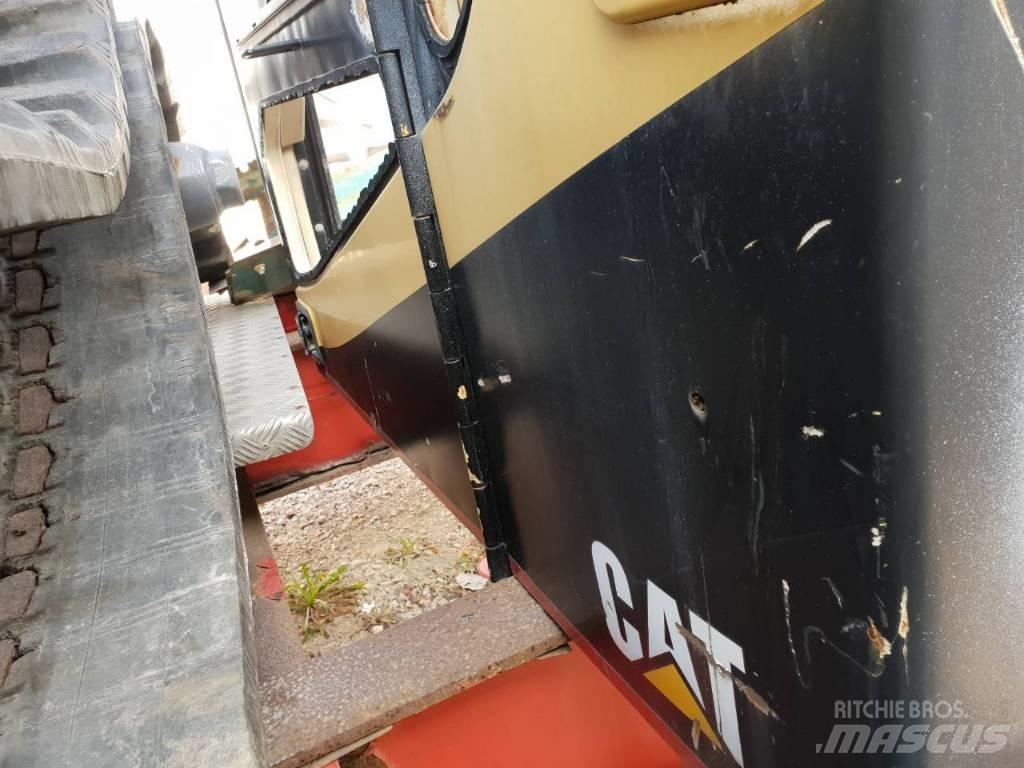 CAT 320B ali 320 Cabins and interior
