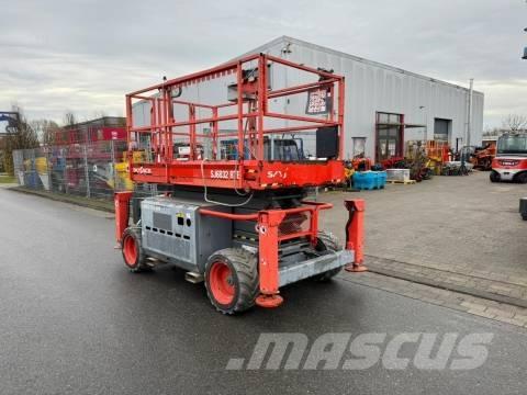 SkyJack SJ 6832 RTE Scissor lifts