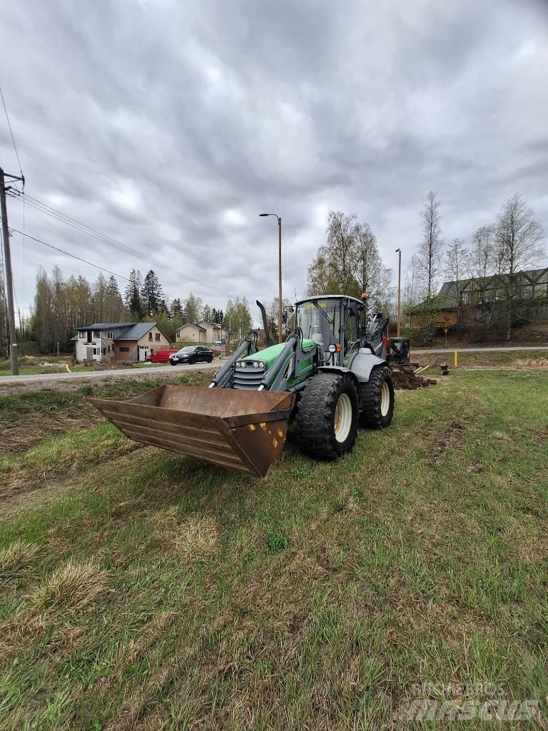 Lännen 8600 E Backhoe