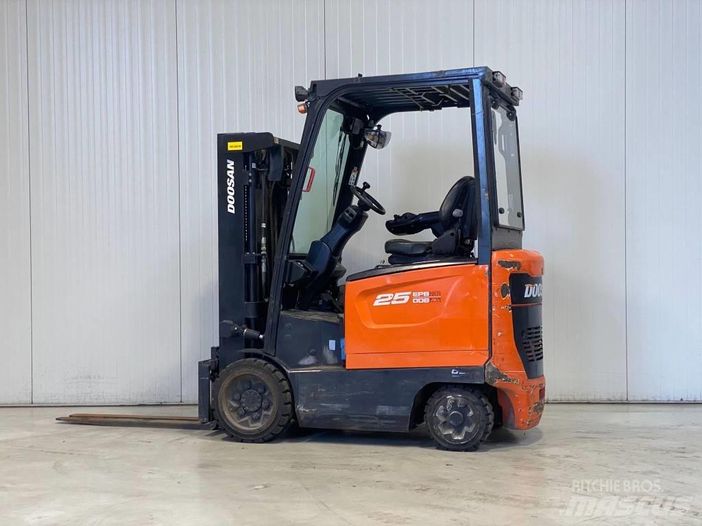 Doosan BC25S-7 Electric forklift trucks