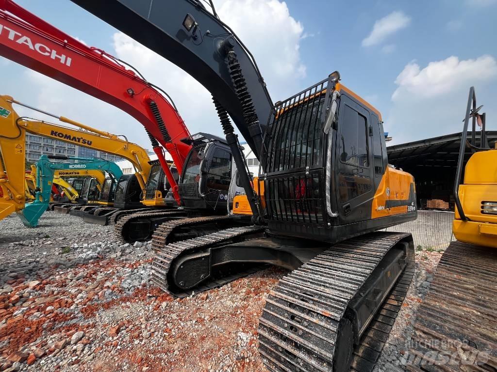 Hyundai HX 220 Crawler excavators