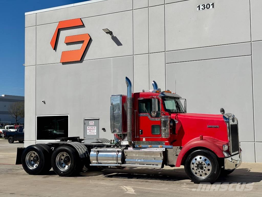 Kenworth W 900 Prime Movers
