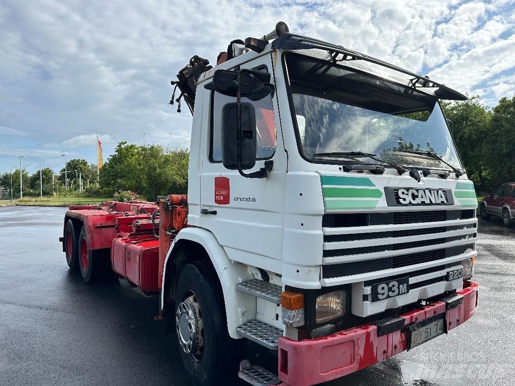 Scania P 93 M Truck mounted cranes