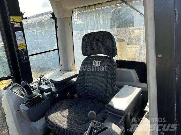 CAT 963D - Special excavators