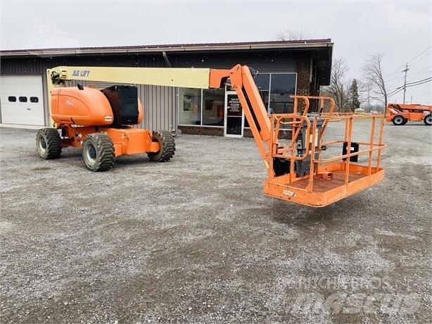 JLG 800 AJ Articulated boom lifts