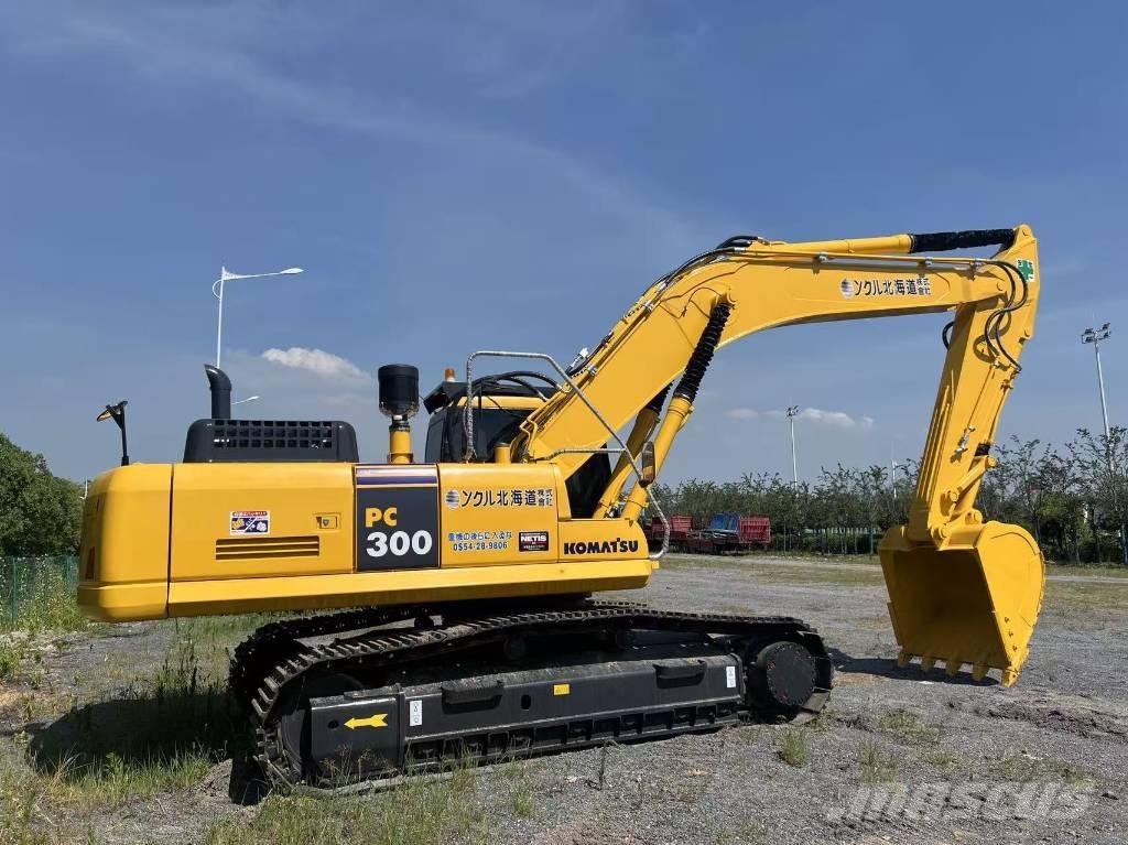 Komatsu PC 300 Crawler excavators