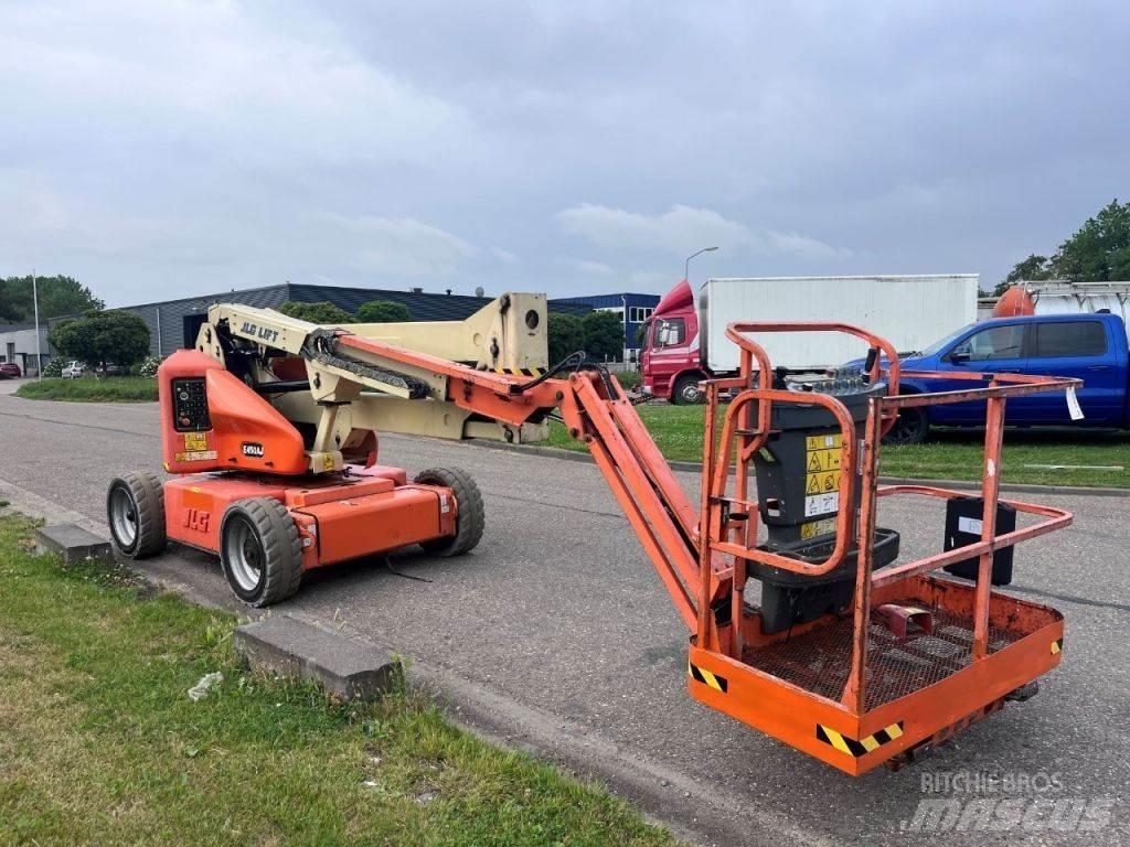 JLG E450AJ Articulated boom lifts