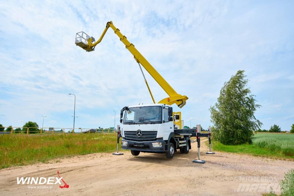 Palfinger P 300 KS Truck mounted platforms