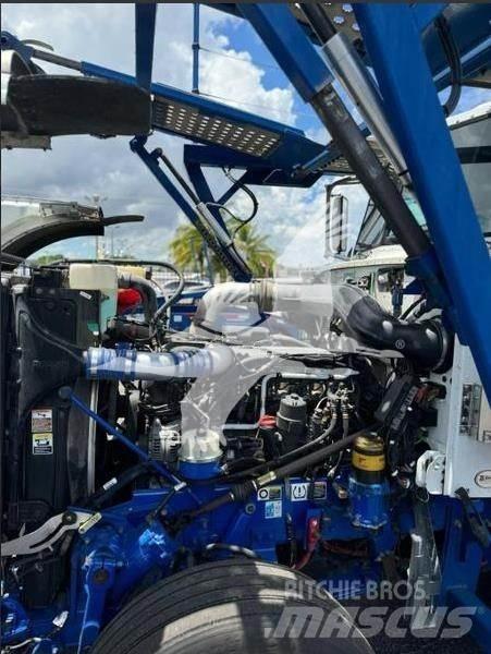 Peterbilt 389 Other