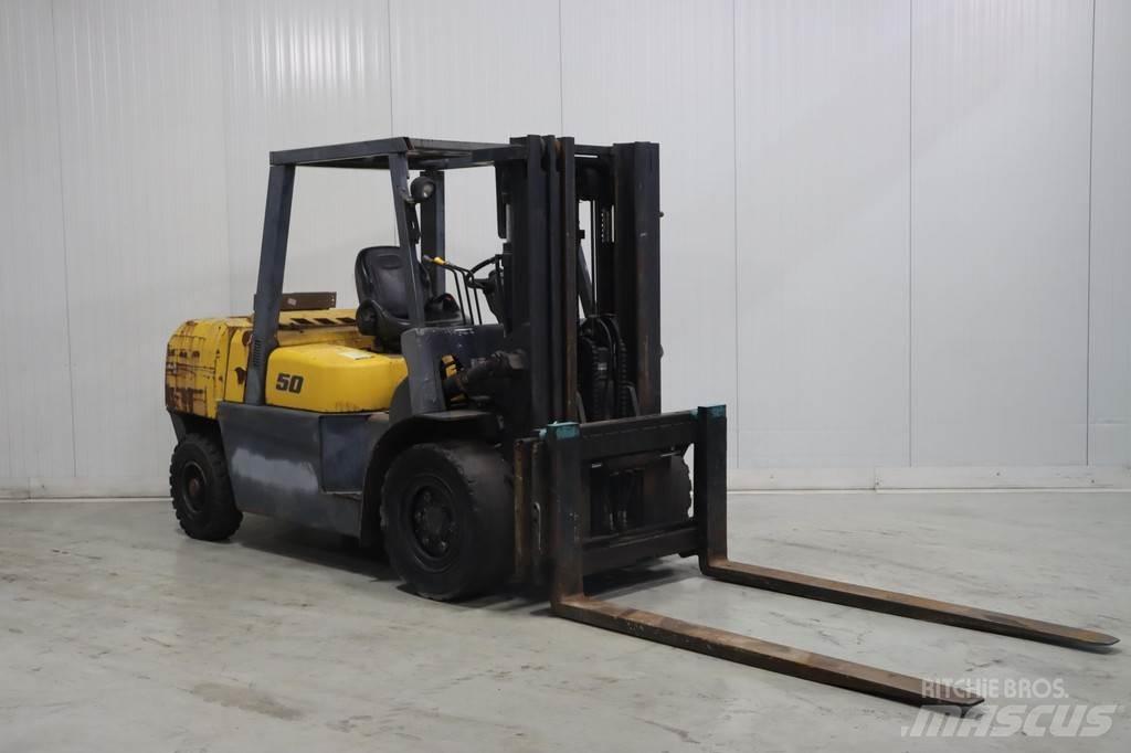 TCM FD50T2 Diesel trucks