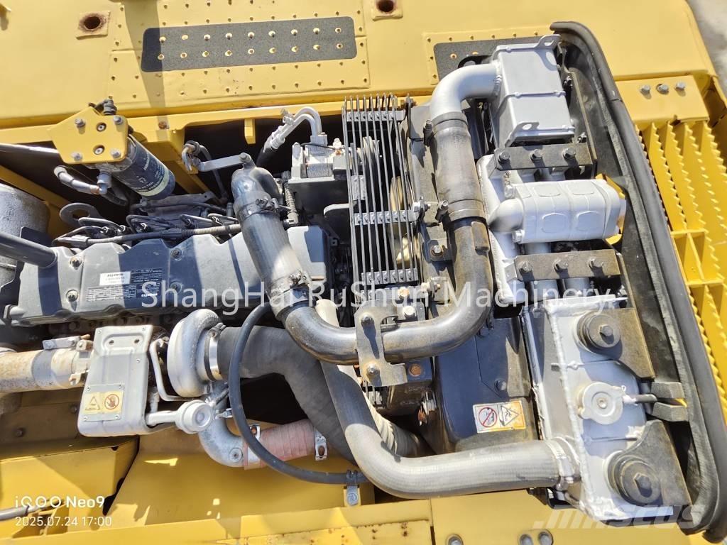 Komatsu 220-8 Crawler excavators