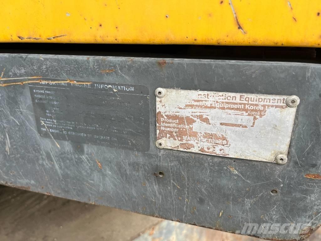 Volvo EC 240 LR Long reach excavators