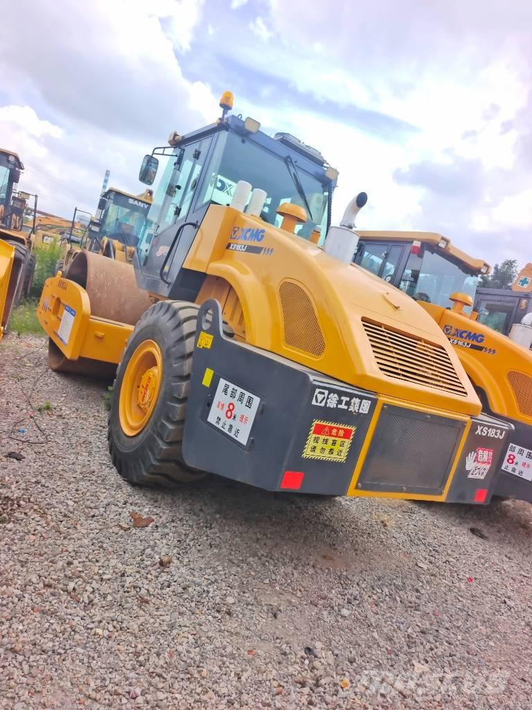 XCMG XS183J Single drum rollers