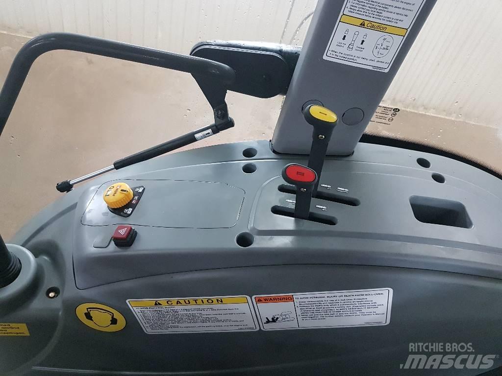 Branson 5025C Tractors