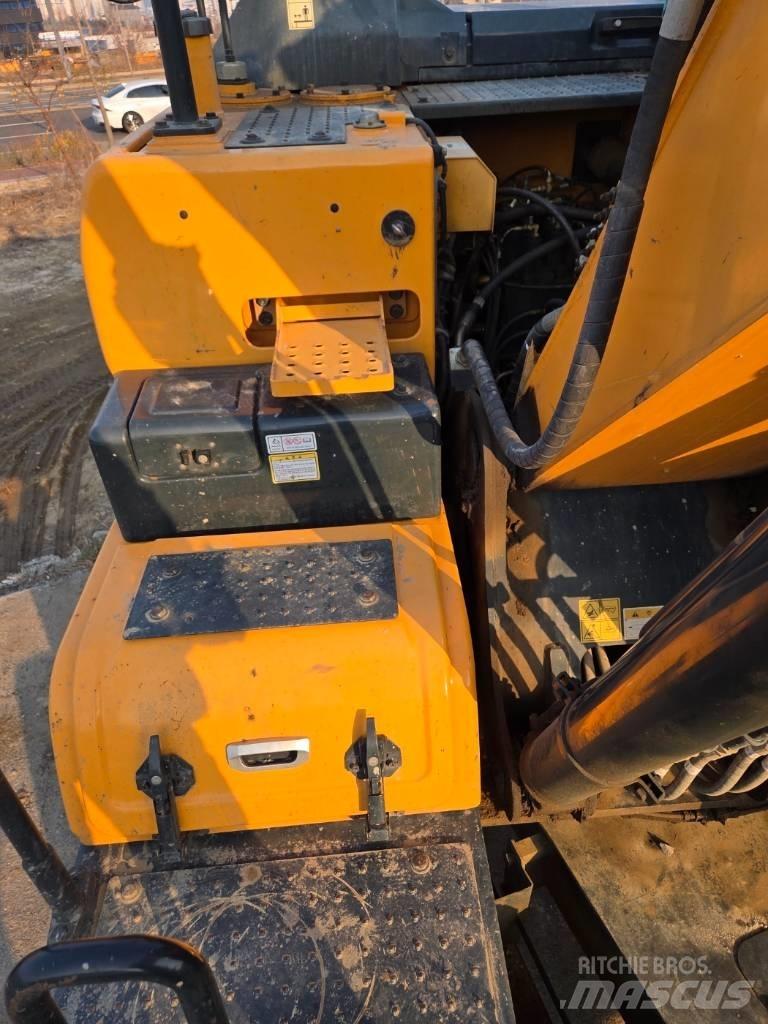 Hyundai HW 145 Wheeled excavators