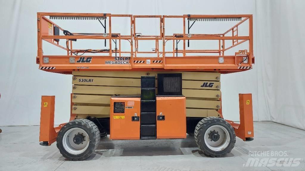 JLG 530 LRT Scissor lifts