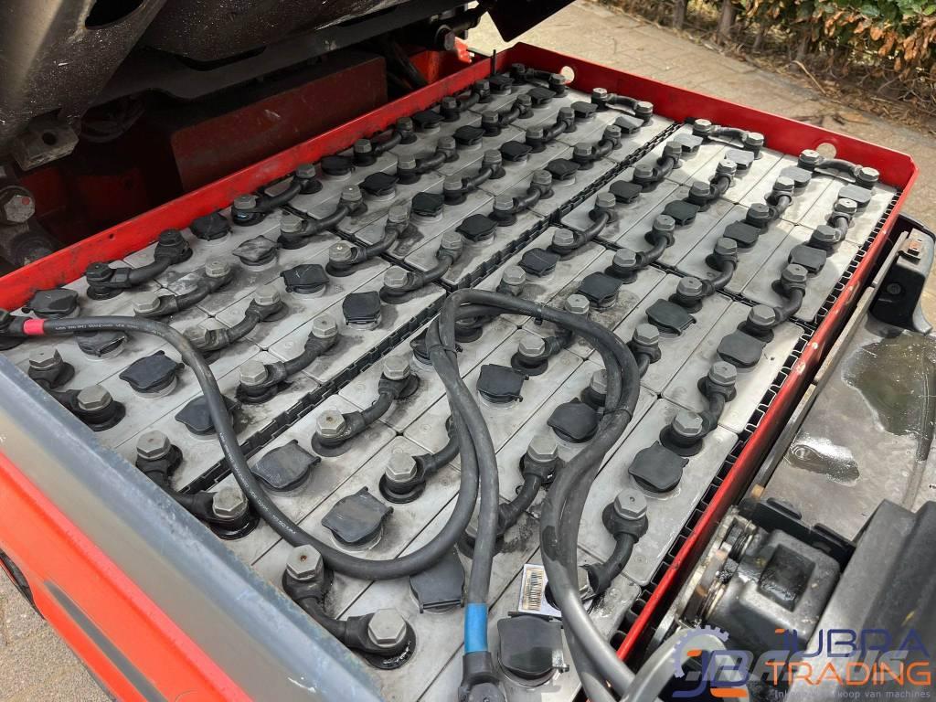 Linde E25-01 Electric forklift trucks