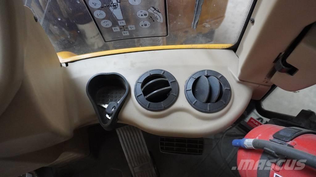 Hydrema 906 E Backhoe