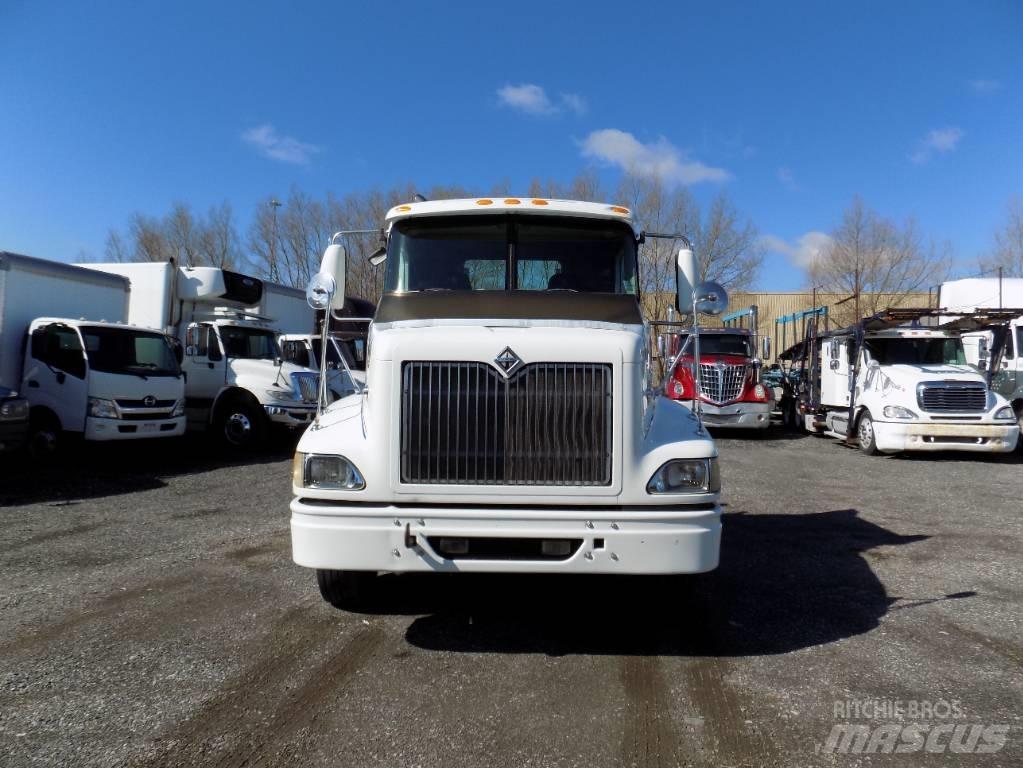 International 9200 i Prime Movers