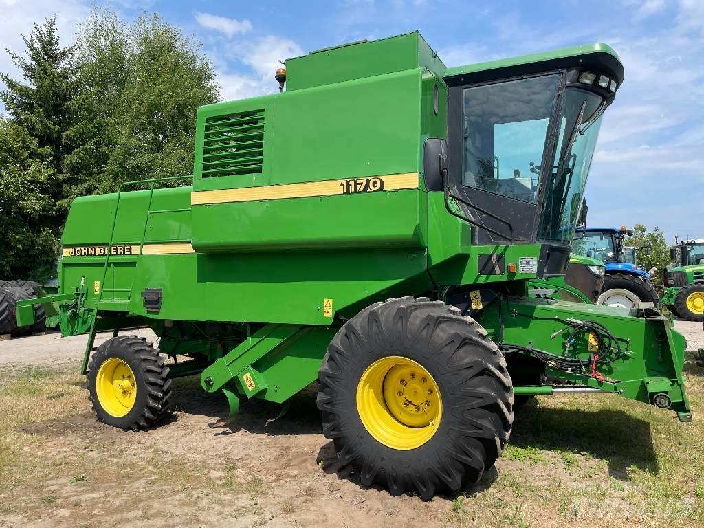John Deere 1170 Combine harvesters