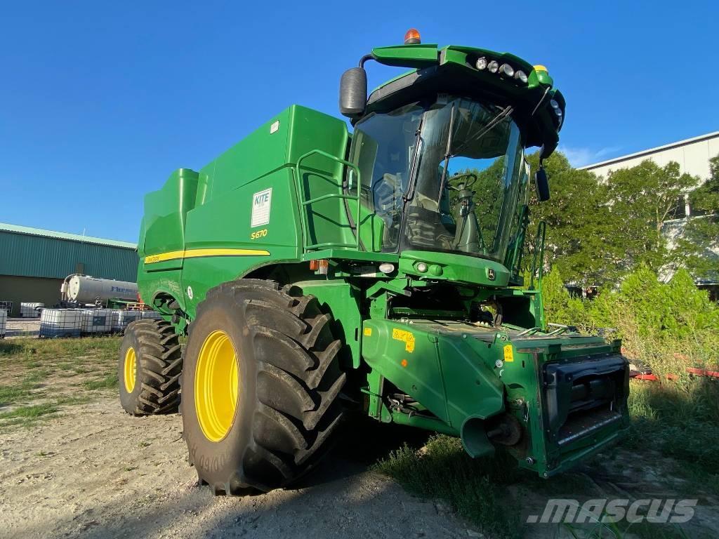 John Deere S 670 i Combine harvesters