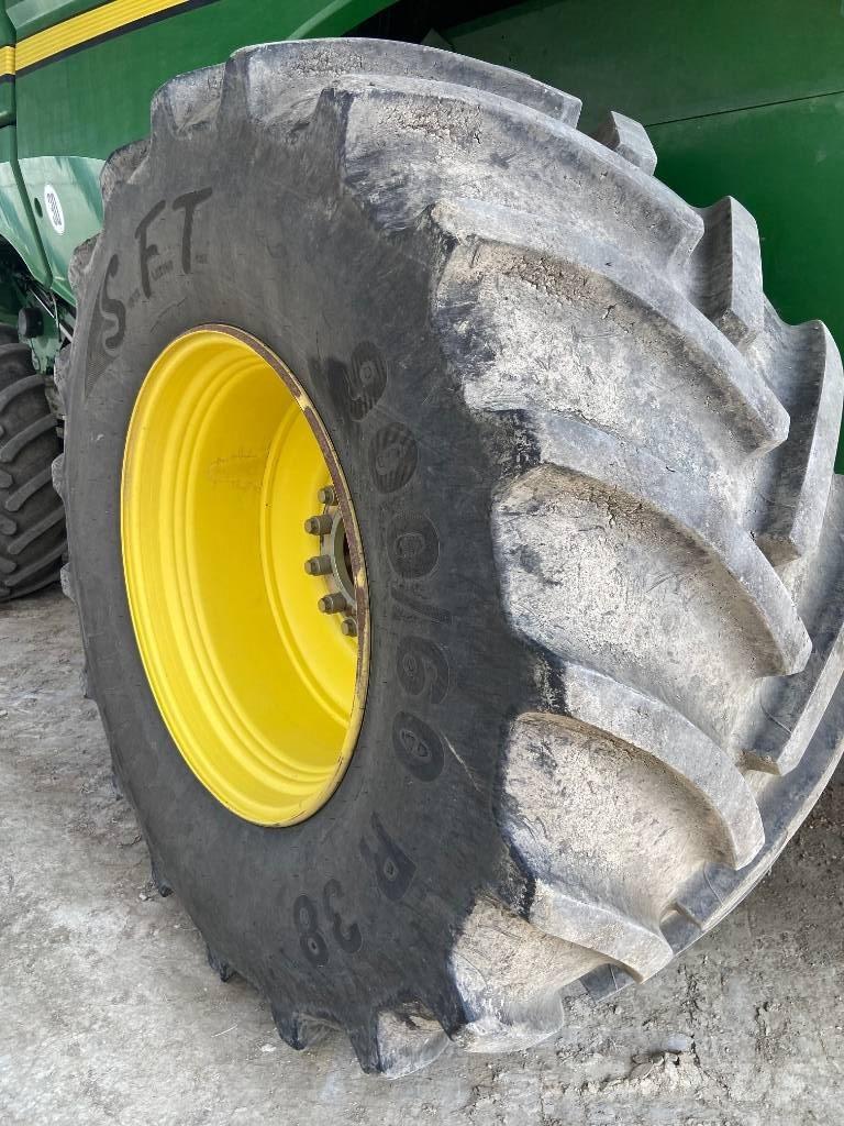 John Deere S 670 i Combine harvesters