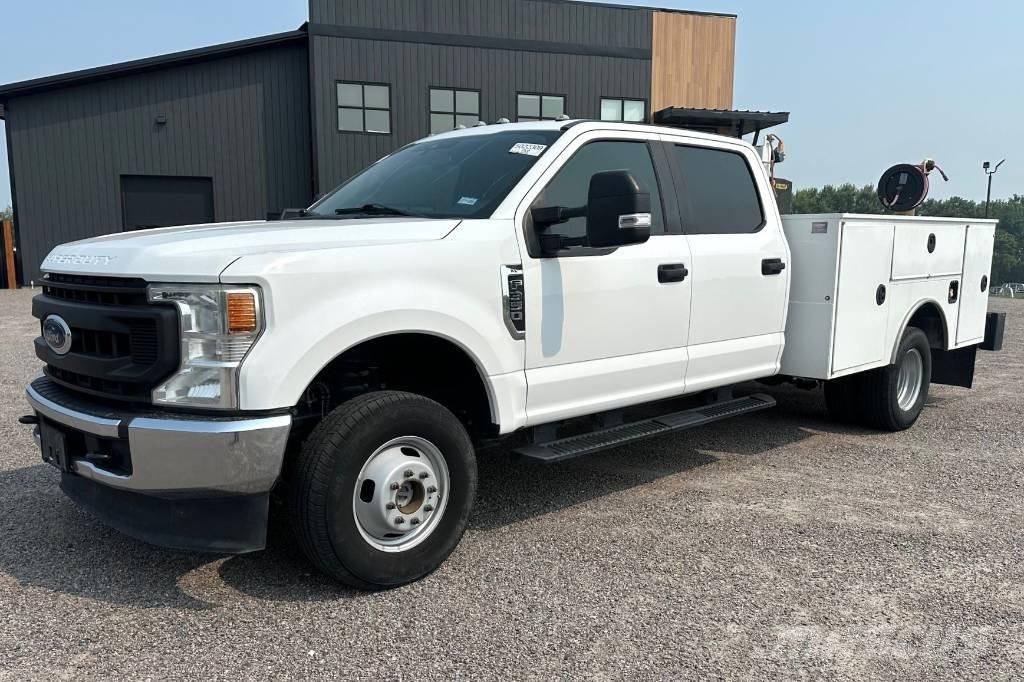 Ford F 350 XL SD Track mounted cranes