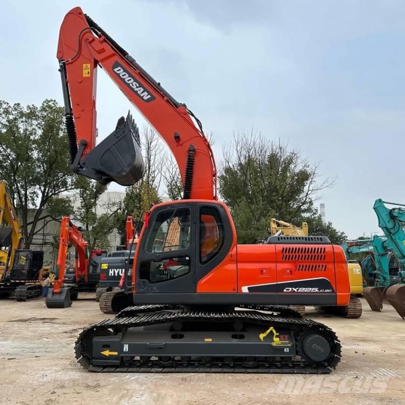 Doosan DX225-9C Crawler excavators