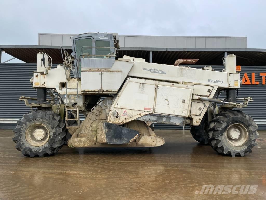 Wirtgen WR 2500S Asphalt recycling
