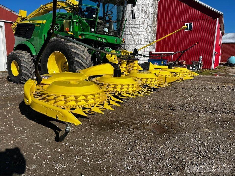 John Deere 772 Other forage harvesting equipment