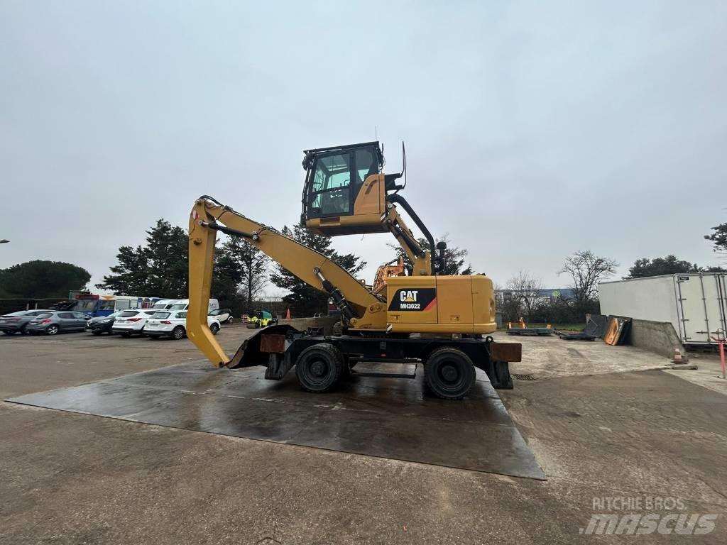 CAT MH3022 Wheeled excavators