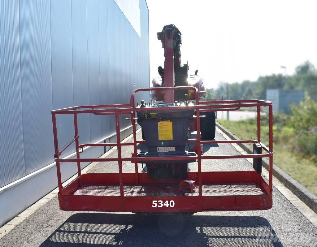 JLG 1250AJP Articulated boom lifts