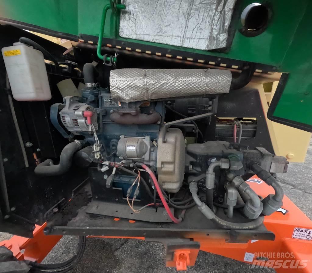 JLG 340 AJ Articulated boom lifts