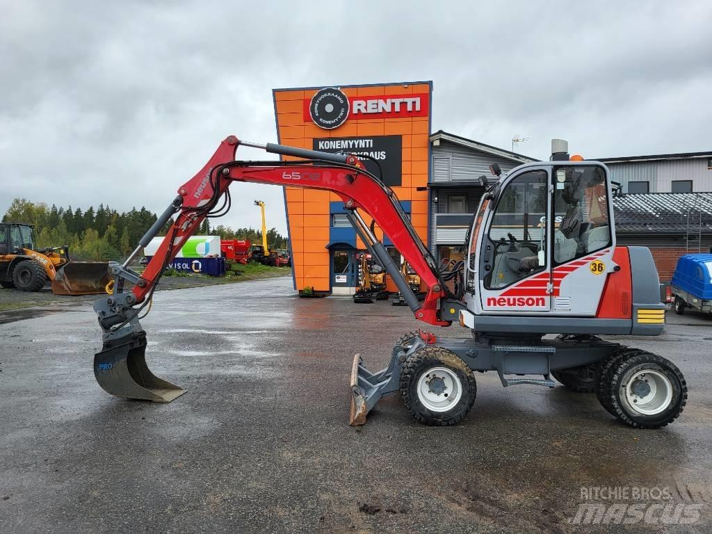 Neuson 6502 WD Wheeled excavators